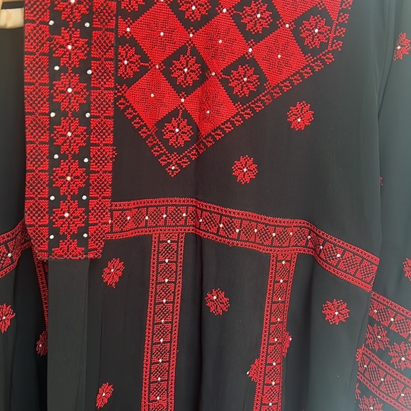 Palestinian thobe embroidered tatreez (size4- women) - Picture 5 of 6